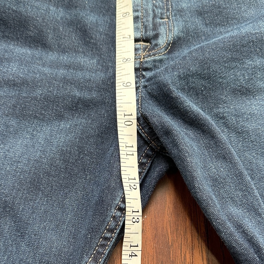 Wrangler Men's slim Straight Leg Jeans in Deep Blue size 33/30 - Picture 12 of 15